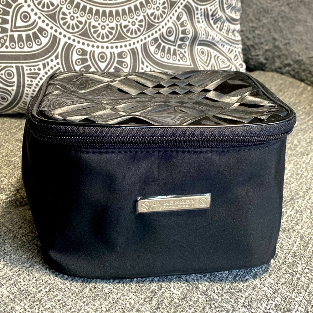 Burberry jewelry pouch